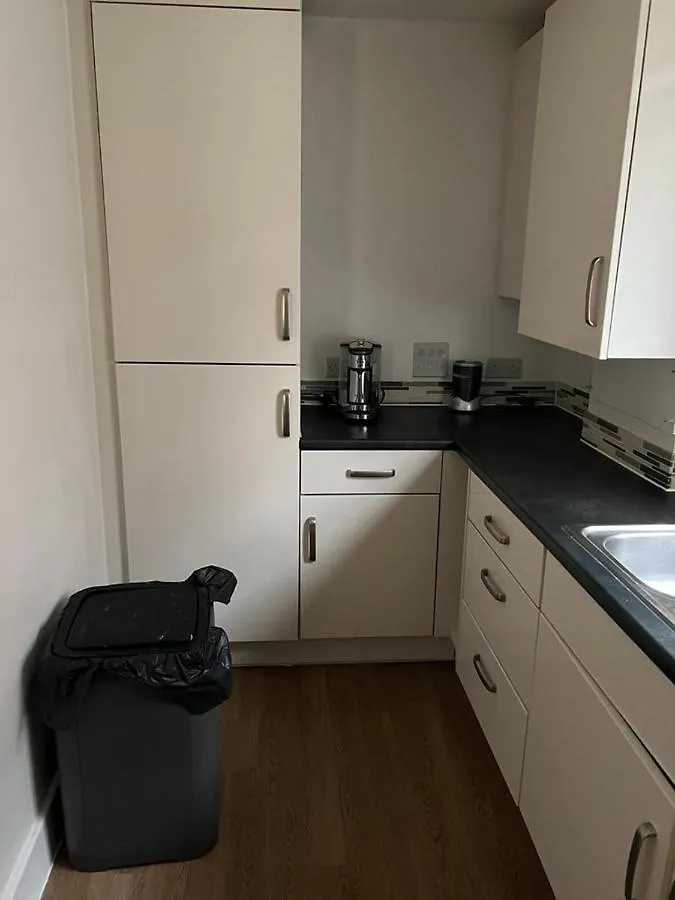 Immaculate 1-Bed Apartment In East London