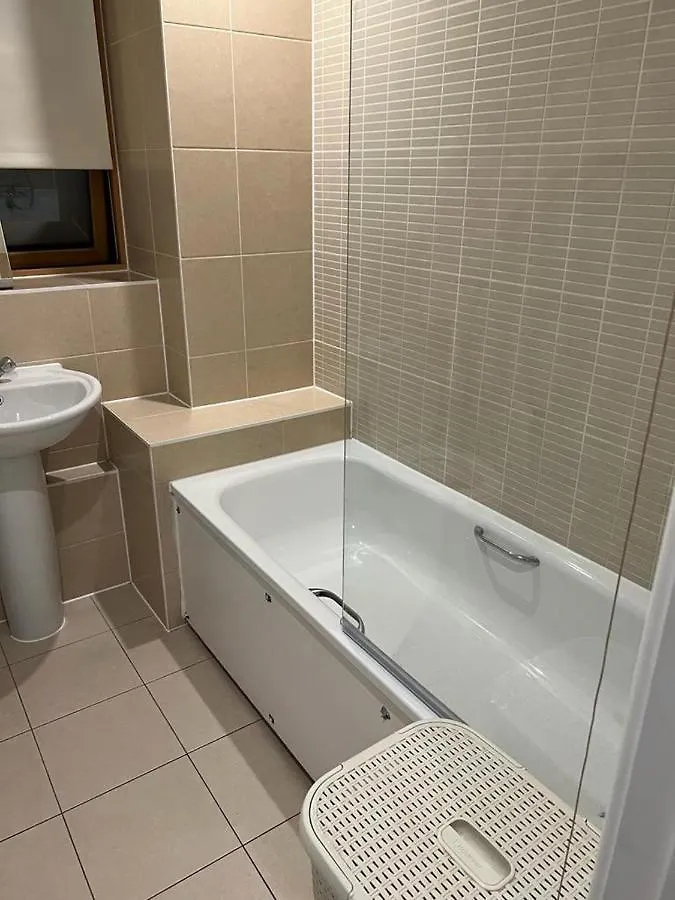 Immaculate 1-Bed Apartment In East London